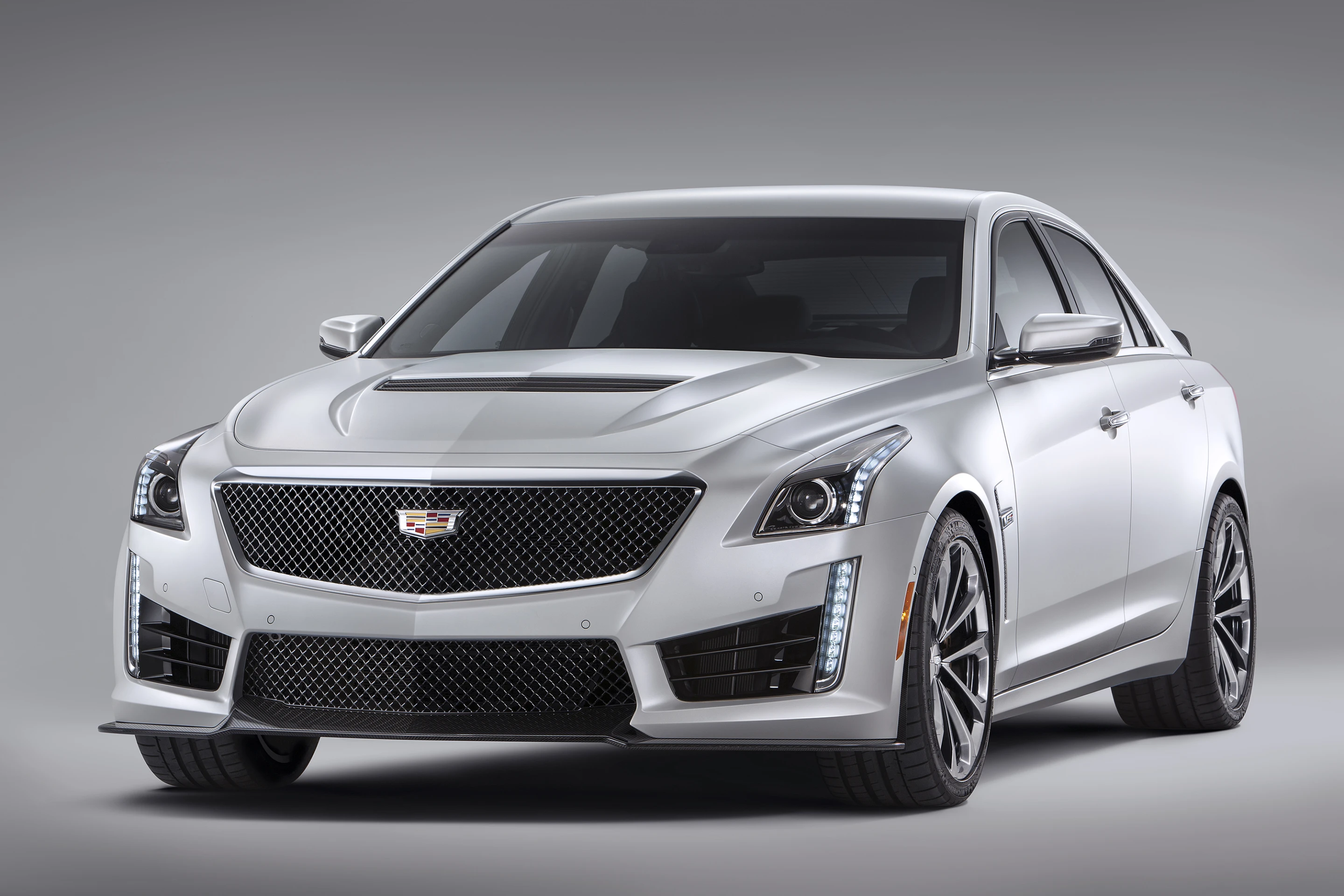 A large front grille feeds air to the massive V8 that hides behind it