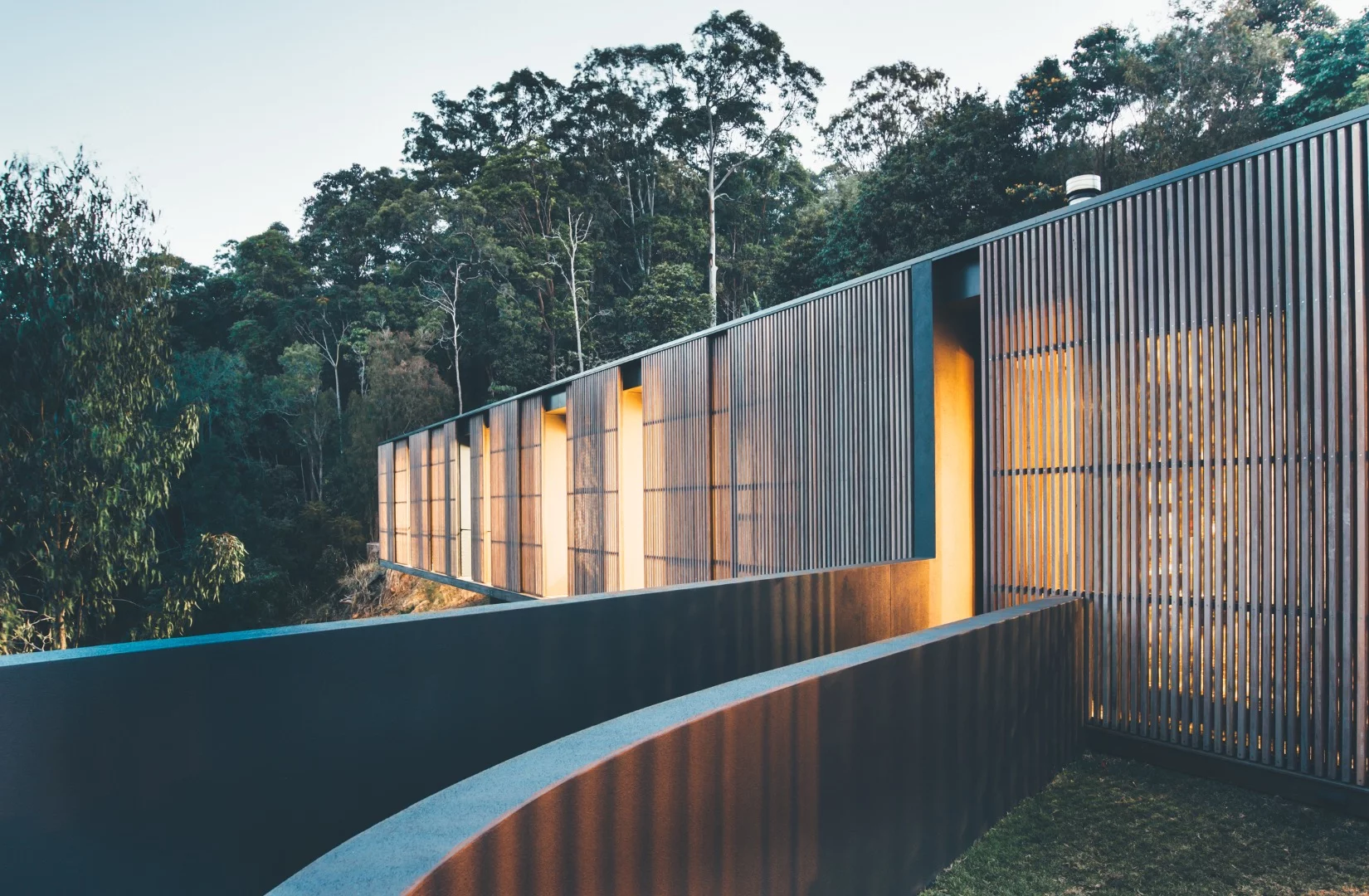 Hardwood screens allow the occupants to control how much light gets inside Tinbeerwah House