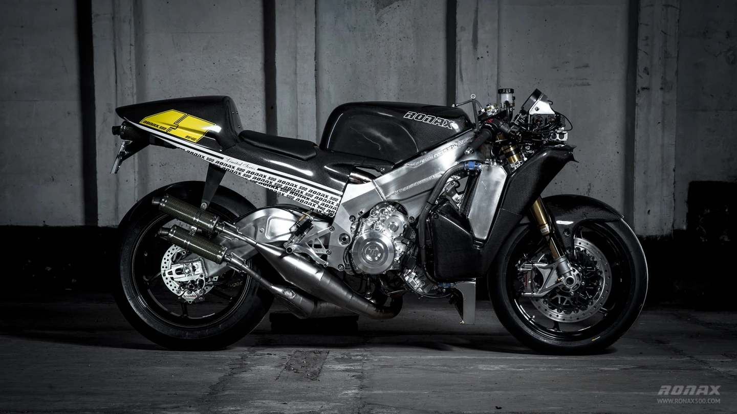 The Ronax 500 sports an abundance of aluminum and carbon firer