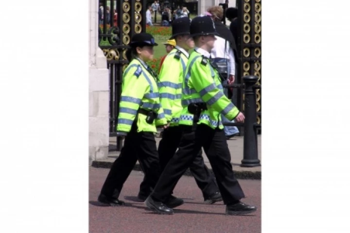 A prototype scanner developed by British scientists could free police from the time-consuming and often dangerous practice of stop and search