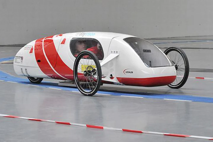 The E-Quickie draws energy from electric conducting paths on the ground