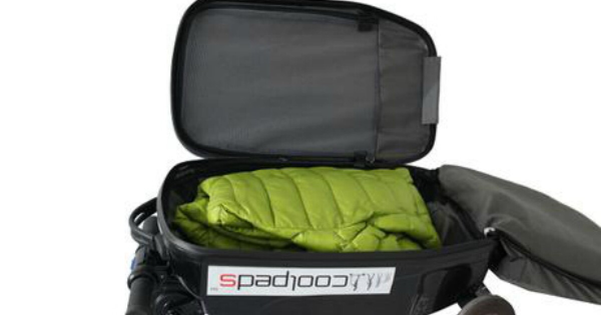 Briefcase Electric Scooter motors through airports for timely connections