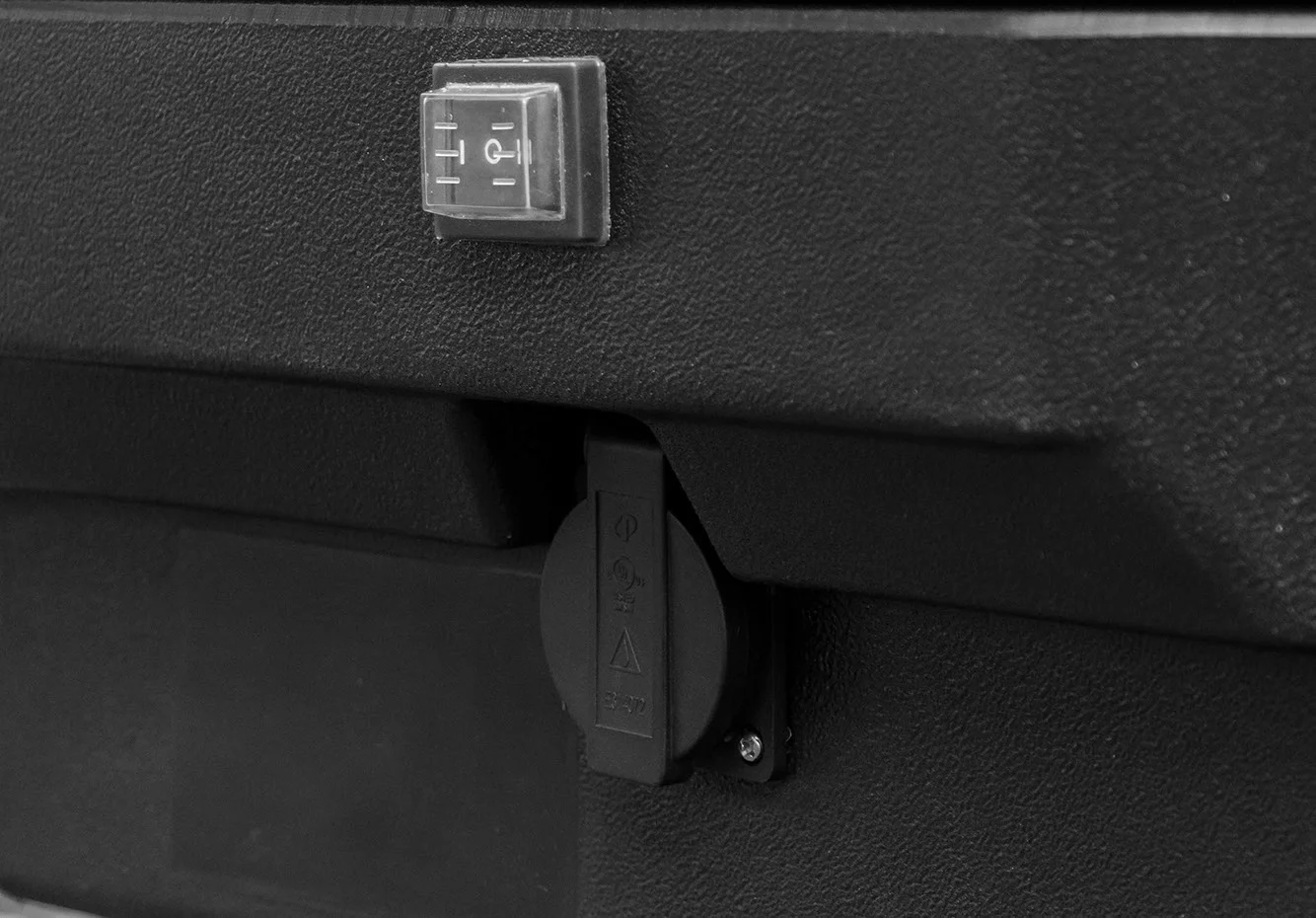 The Beast ATV Ultimate also has an inverter onboard so devices can be charged using the onboard batteries via USB and a 110 V outlet