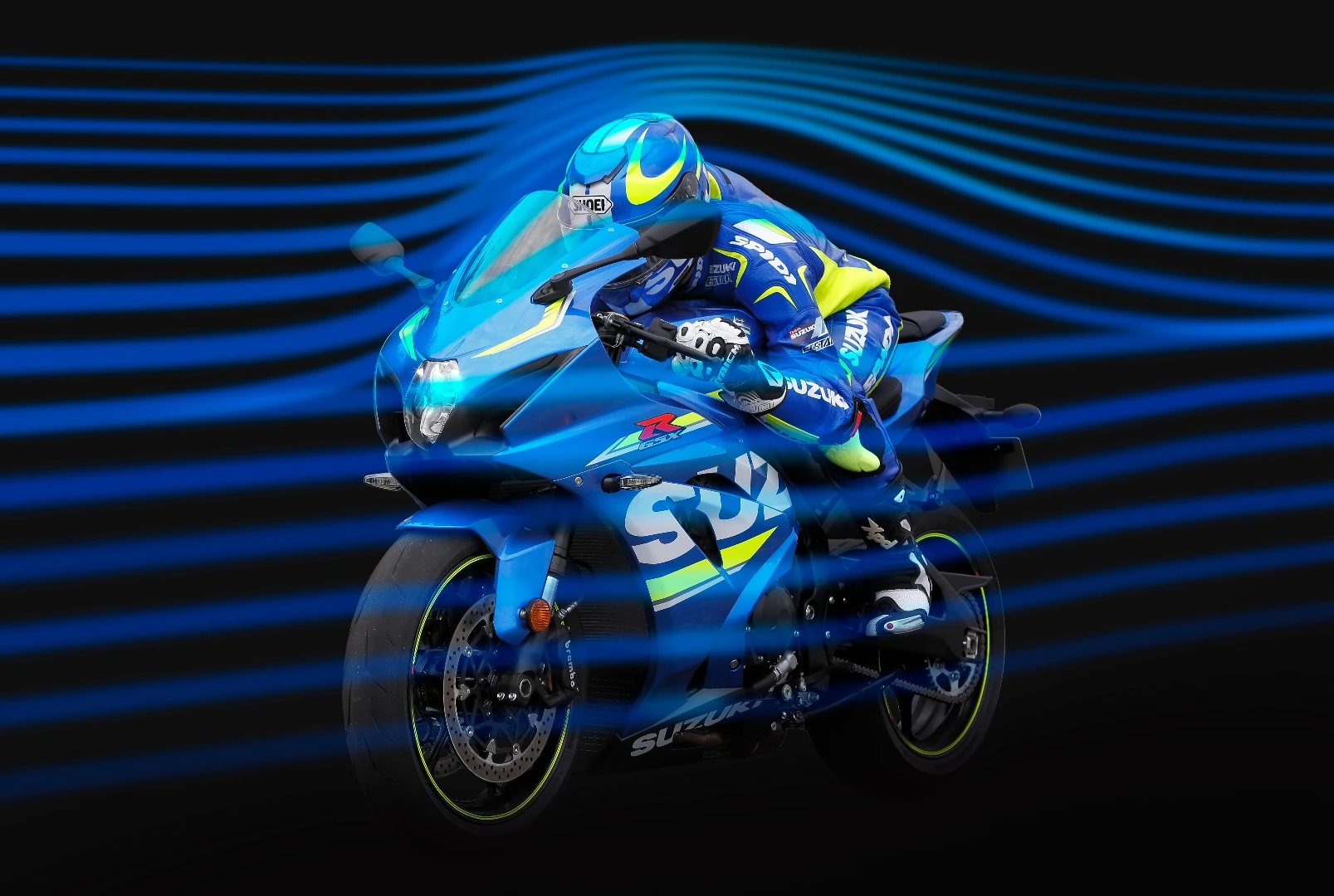 The 2017 Suzuki GSX-R1000/R sports a lower fuel tank, creating more space for the rider to tuck in behind the screen