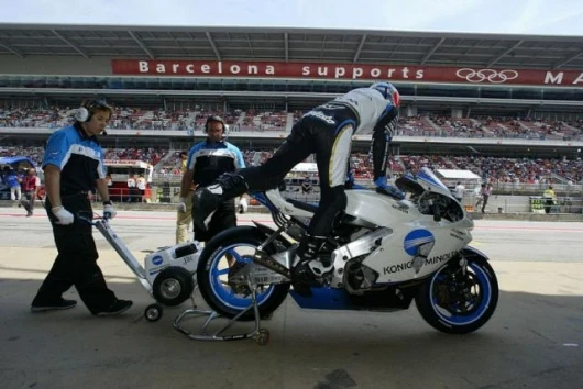 Makoto Tamada and the lightning fast konica Minolta Honda RC211V