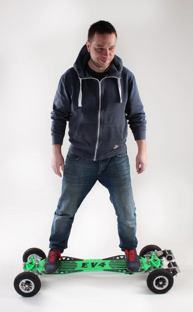 The Boardzilla is constructed from aircraft grade aluminum and is 117 cm long