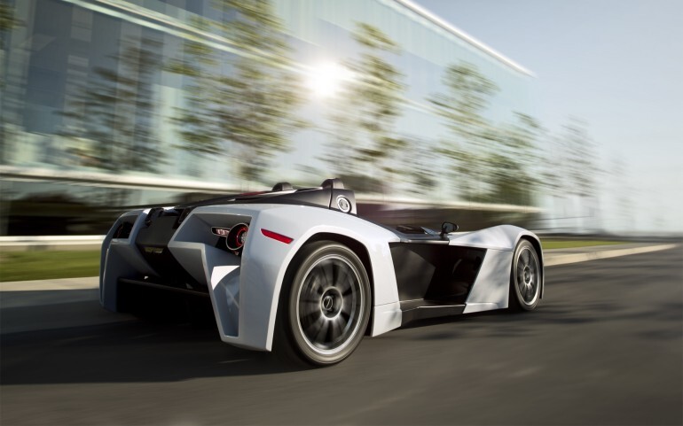 The 250-bhp Magnum MK5 has a dry weight of just 1,200 lb (544 kg)