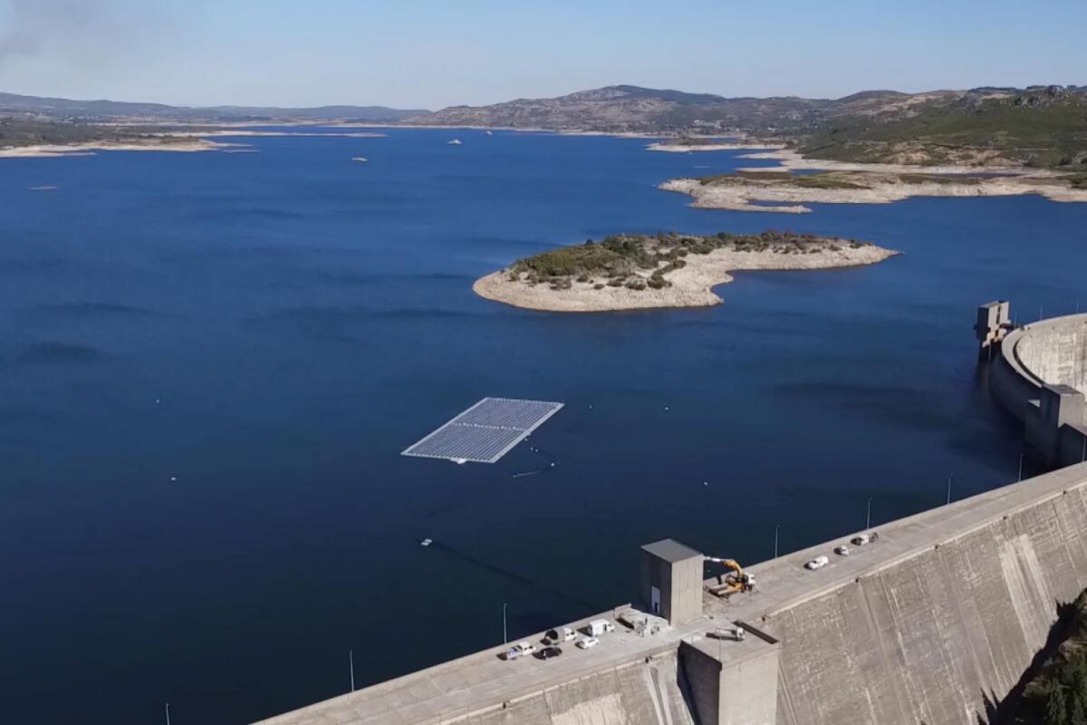 The first floating photovoltaic park on
                      the dam of the River Rabagão, Portugal