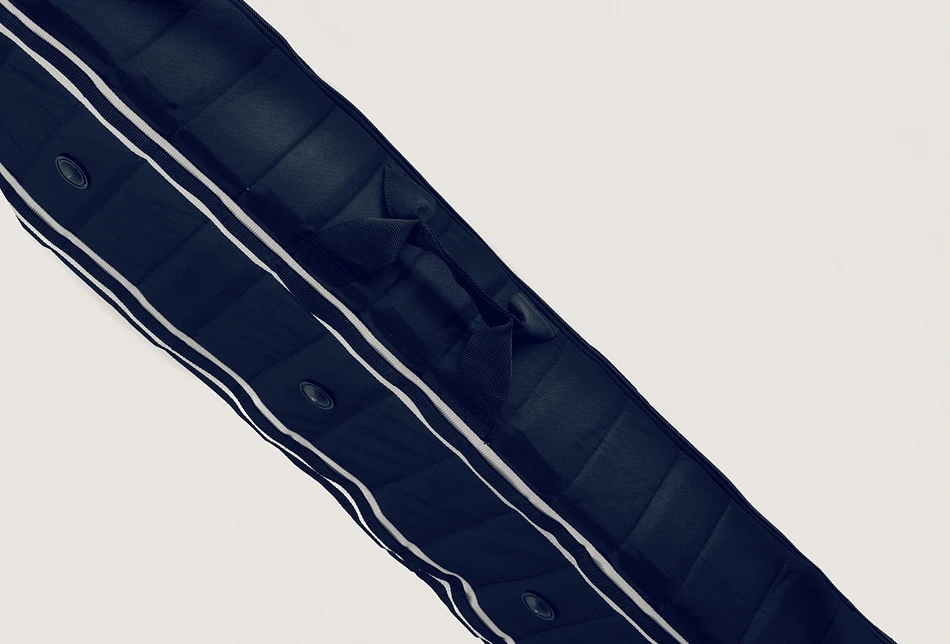 The ribs protect your skis