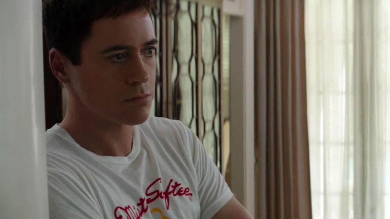 A young digitally created Robert Downey Jr in Captain America: Civil War