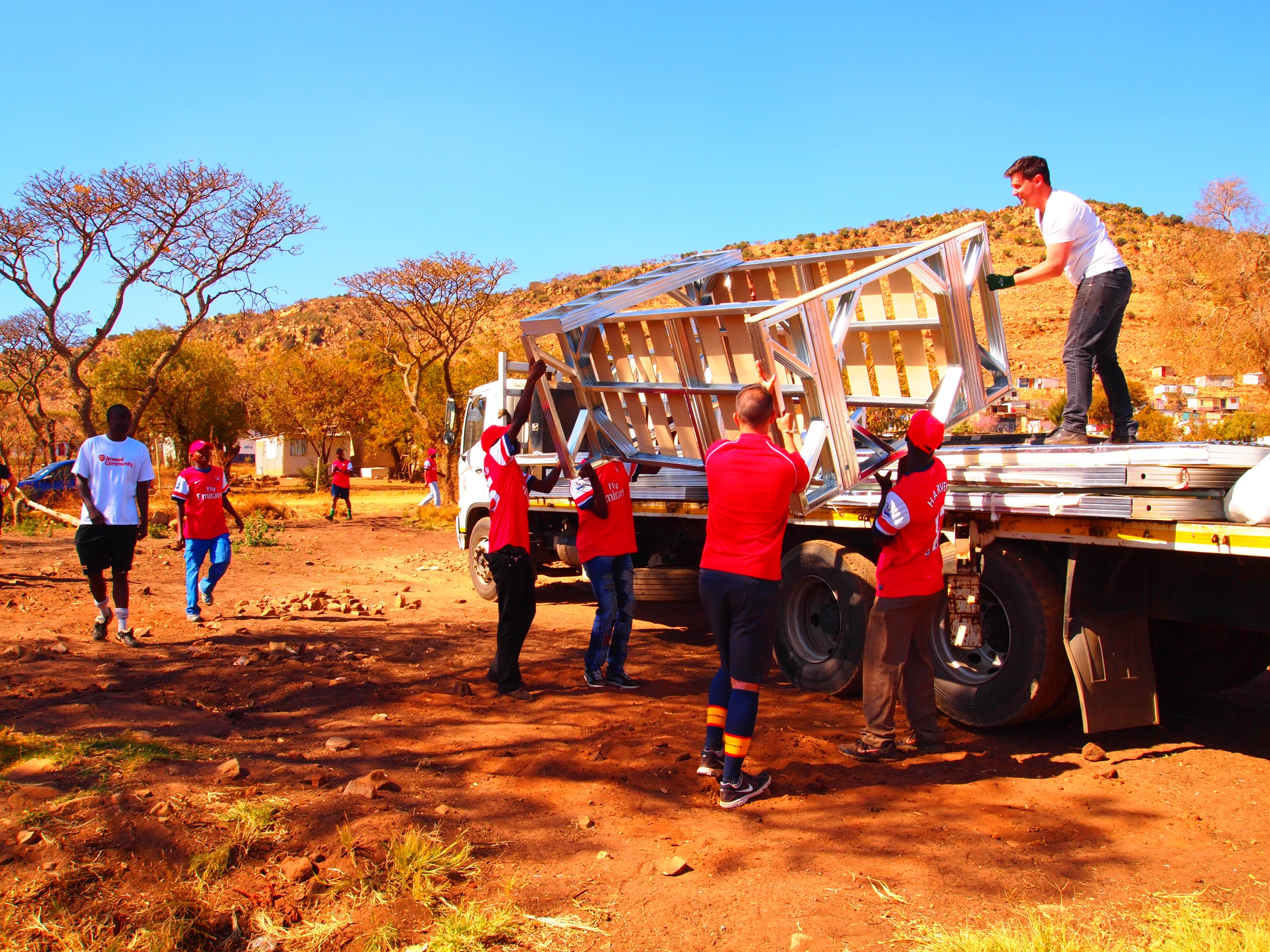 The Mamelodi Pod is constructed around a pre-fabricated steel frame (Photo: Architecture for a Change, from the forthcoming book "Superlight")
