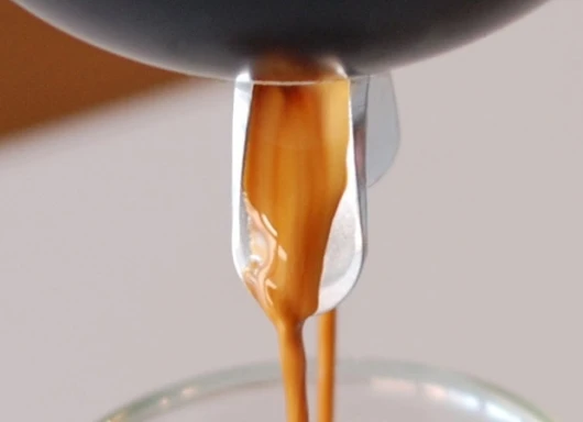 Consistent pressure is the key to delivering espresso with the ideal aroma, color, flavor, and crema