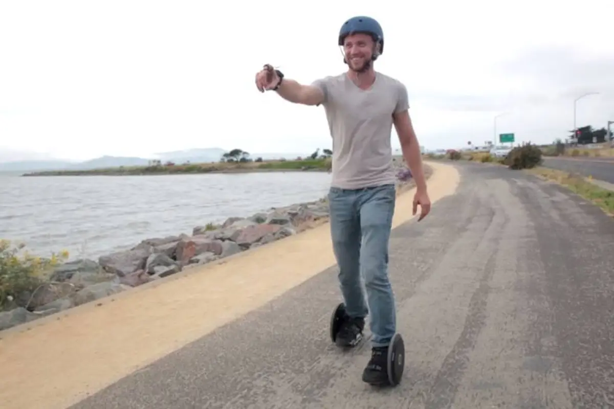 The speed of the ESkates can be controlled using a finger-worn device