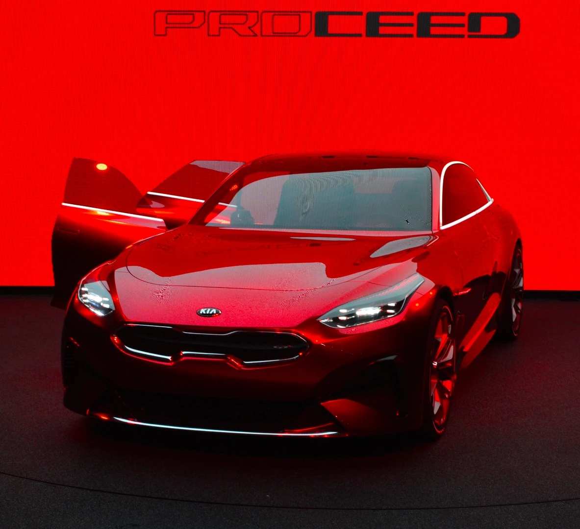 The Proceed Concept has a front-end inspired by the Kia Stinger