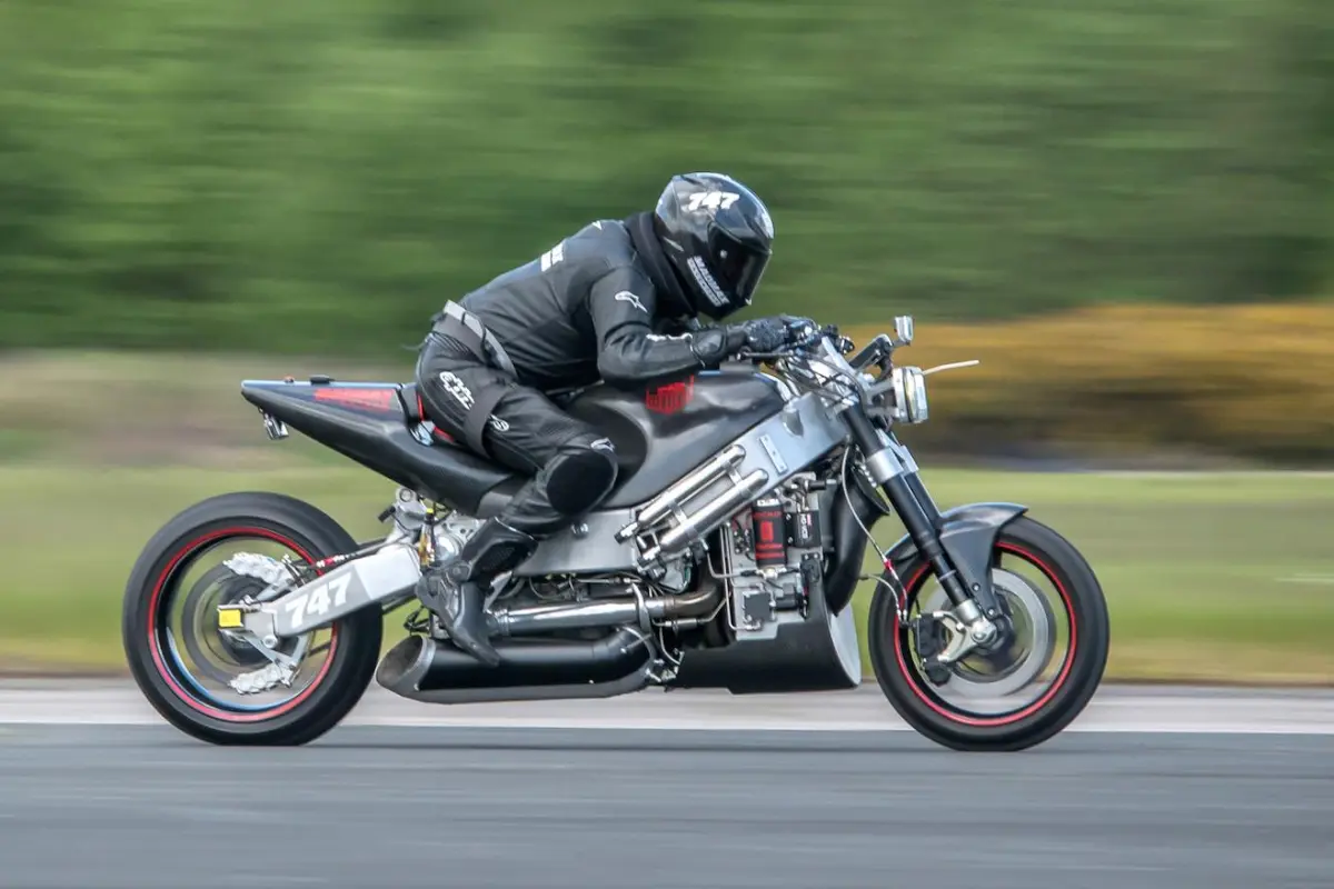 Madmax streetfighter turbine motorcycle on a record breaking attempt
