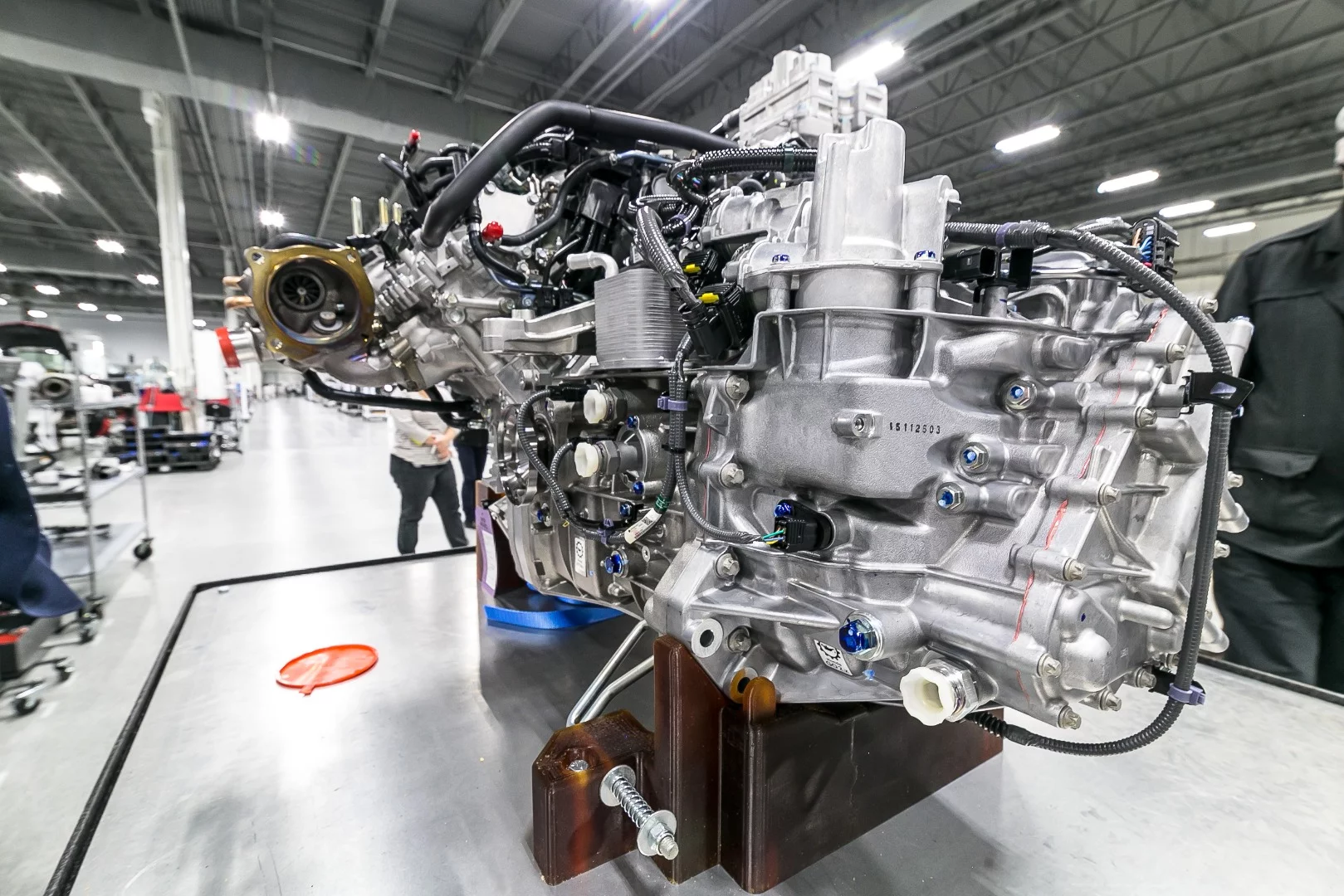 NSX sports a brand new 500 hp twin-turbo 3.5 liter V6