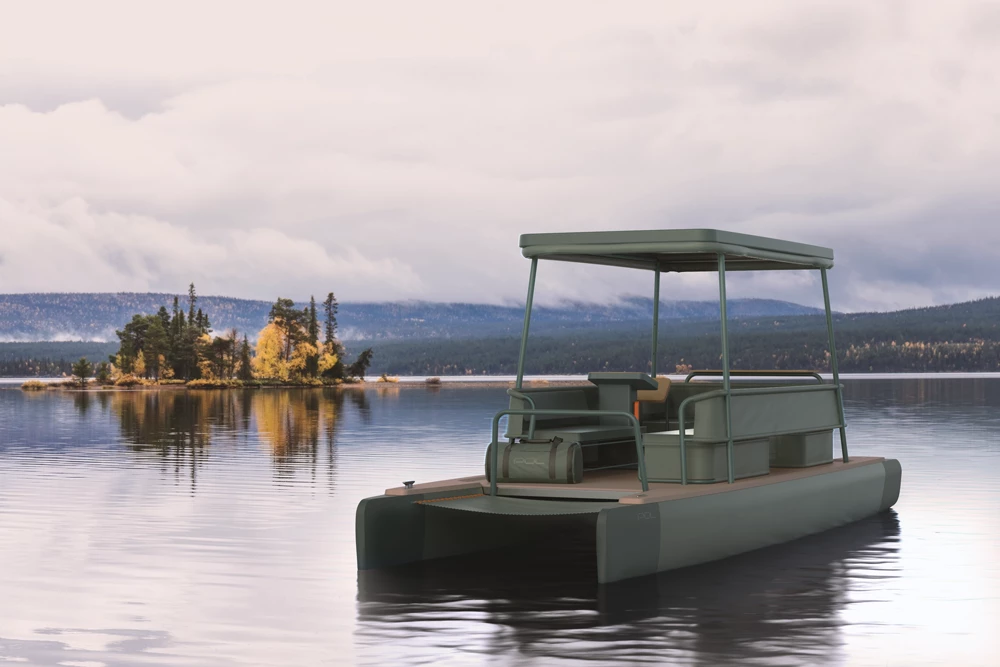 The suspended lounge up front can be replaced with a cargo deck or solid diving platform