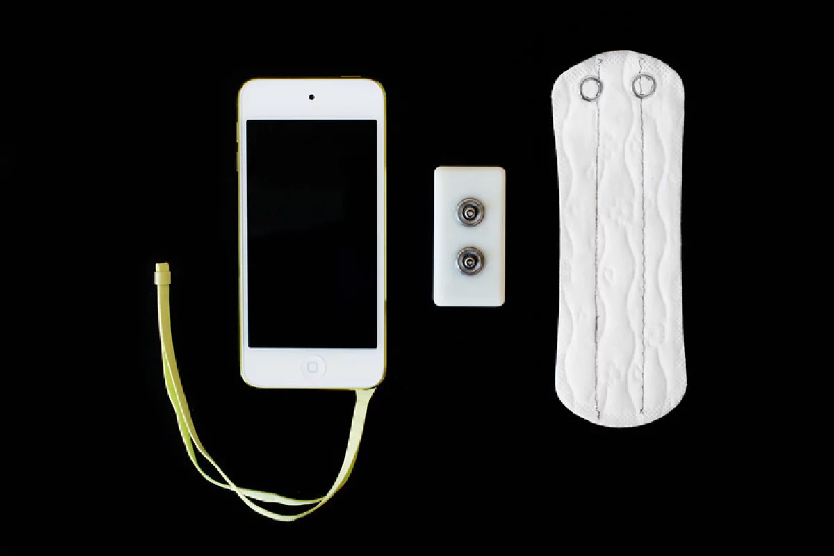 The Quick Trainer consists of an iOS device, Bluetooth transmitter and disposable sensor