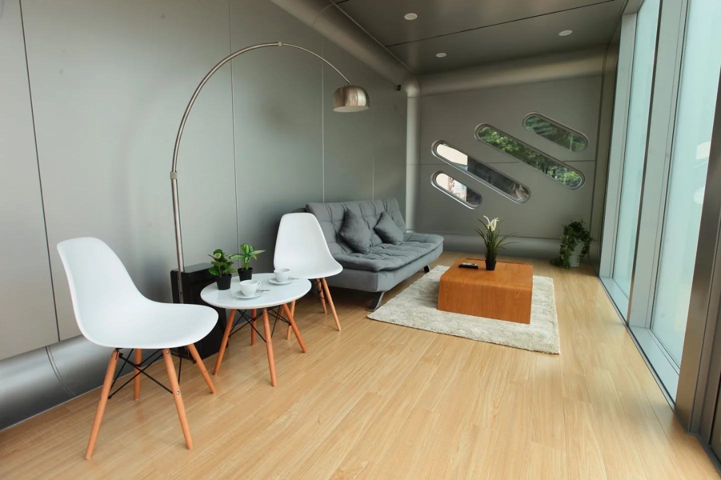 The Alpod's aluminum cavity walls accommodate air conditioning, power and lighting infrastructure