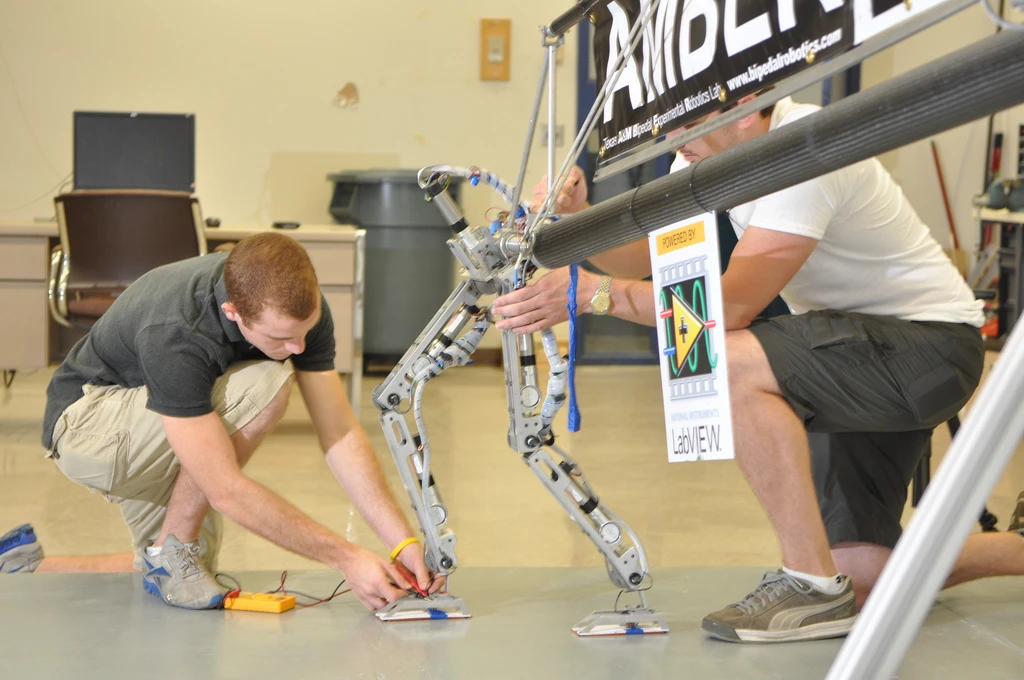 AMBER 2 is a robotic simulation of bipedal locomotion that closely mirrors a human gait