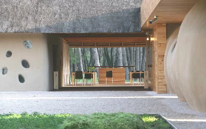 The Friend House Ukrainian ecohotel was sustainably built using only wood, clay, reeds and stone