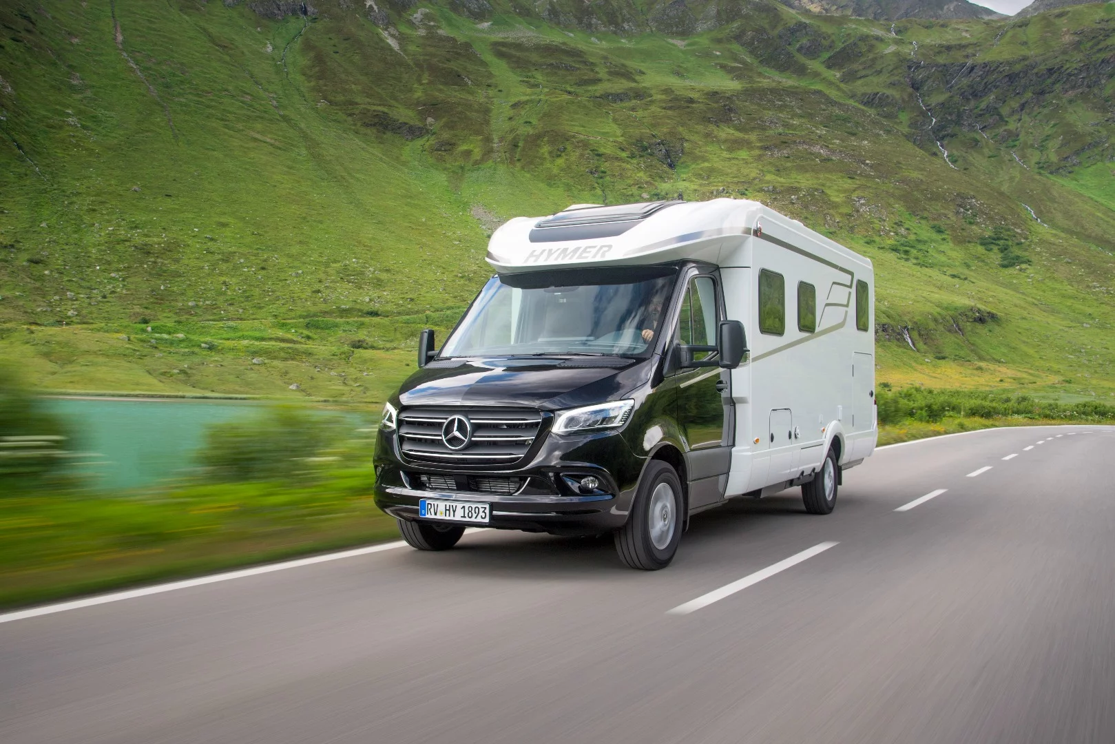 The Hymermobil B-Class ModernComfort is one of the first motorhomes based on the new Mercedes Sprinter