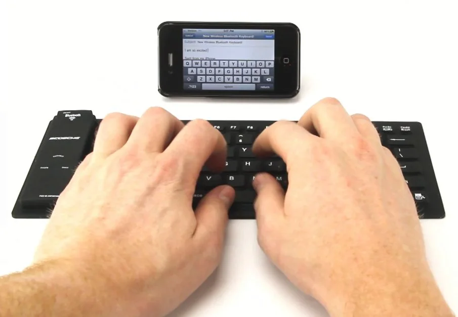 The freeKEY roll-up, splash-proof keyboard is compatible with Windows, Android, Mac OS X and iOS operating platforms