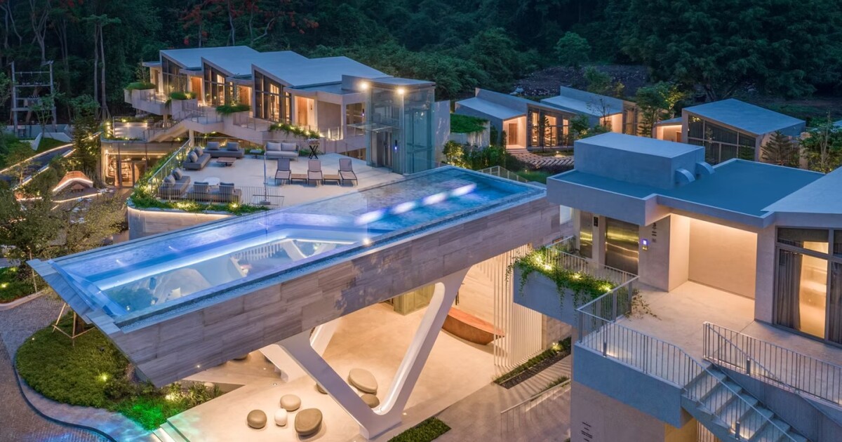Cantilevered pool at Thai resort offers stunning views