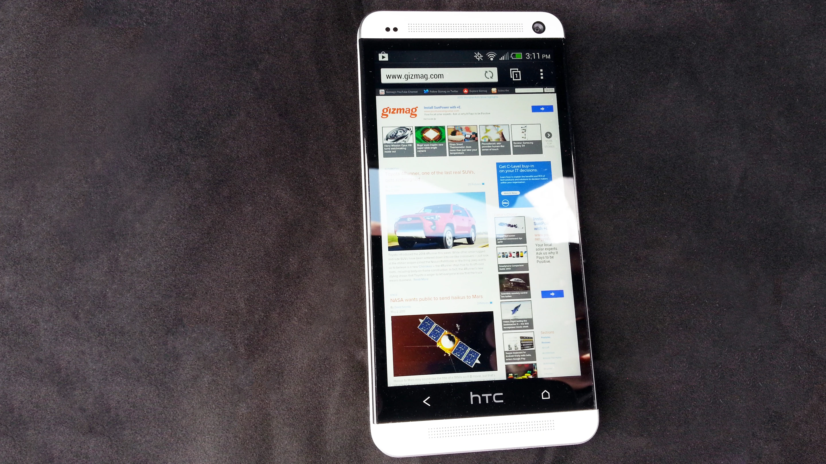 The display is 4.7" with 1080p resolution