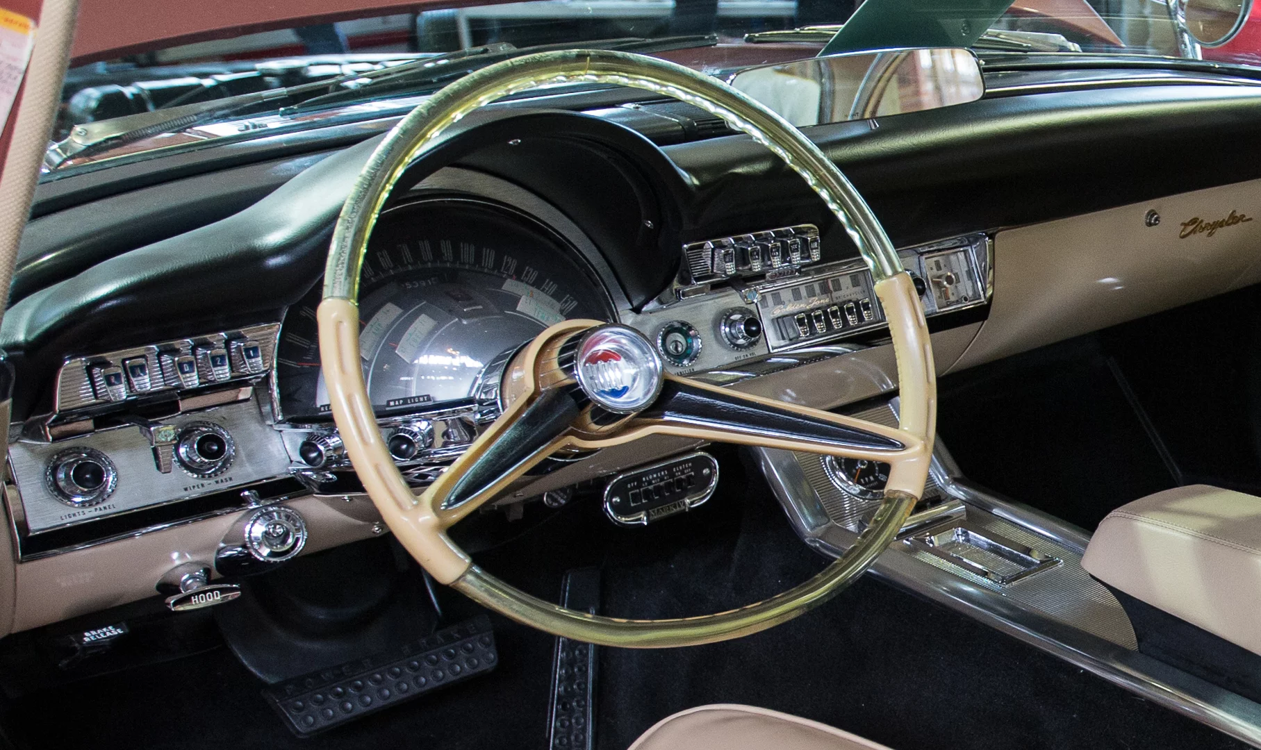 A 1960 Chrysler 300F Coupe on show at Motorclassica 2014 (Photo: Nick Lavars/Gizmag)