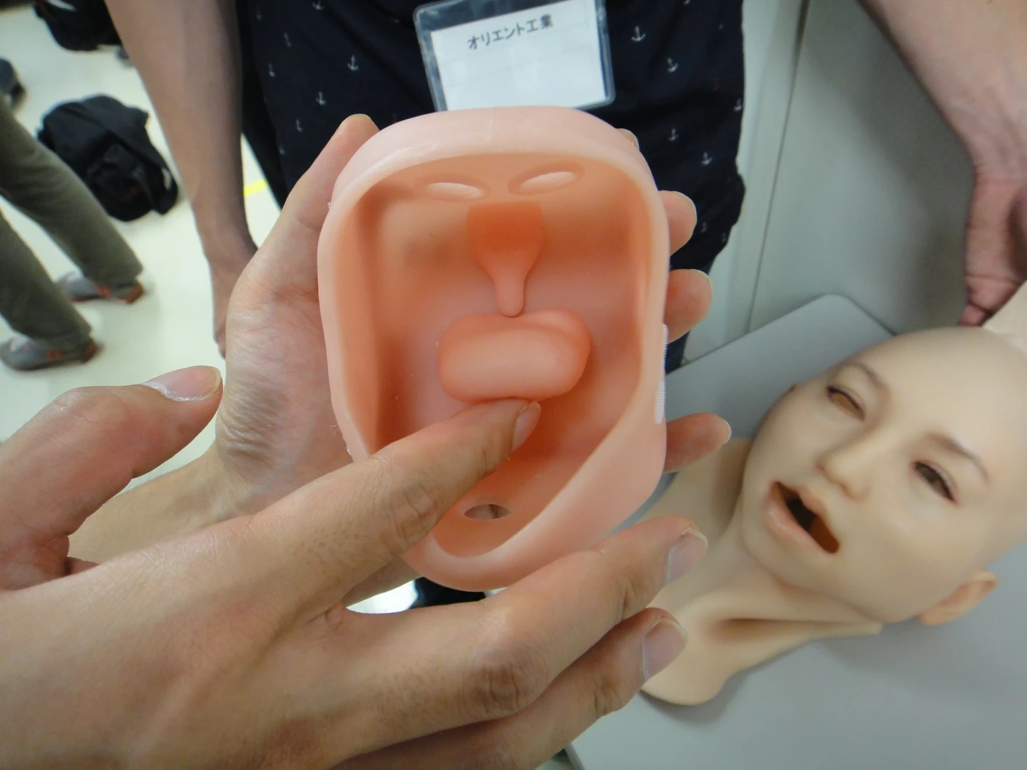 One piece silicon mouth lining (Photo: DigInfo).