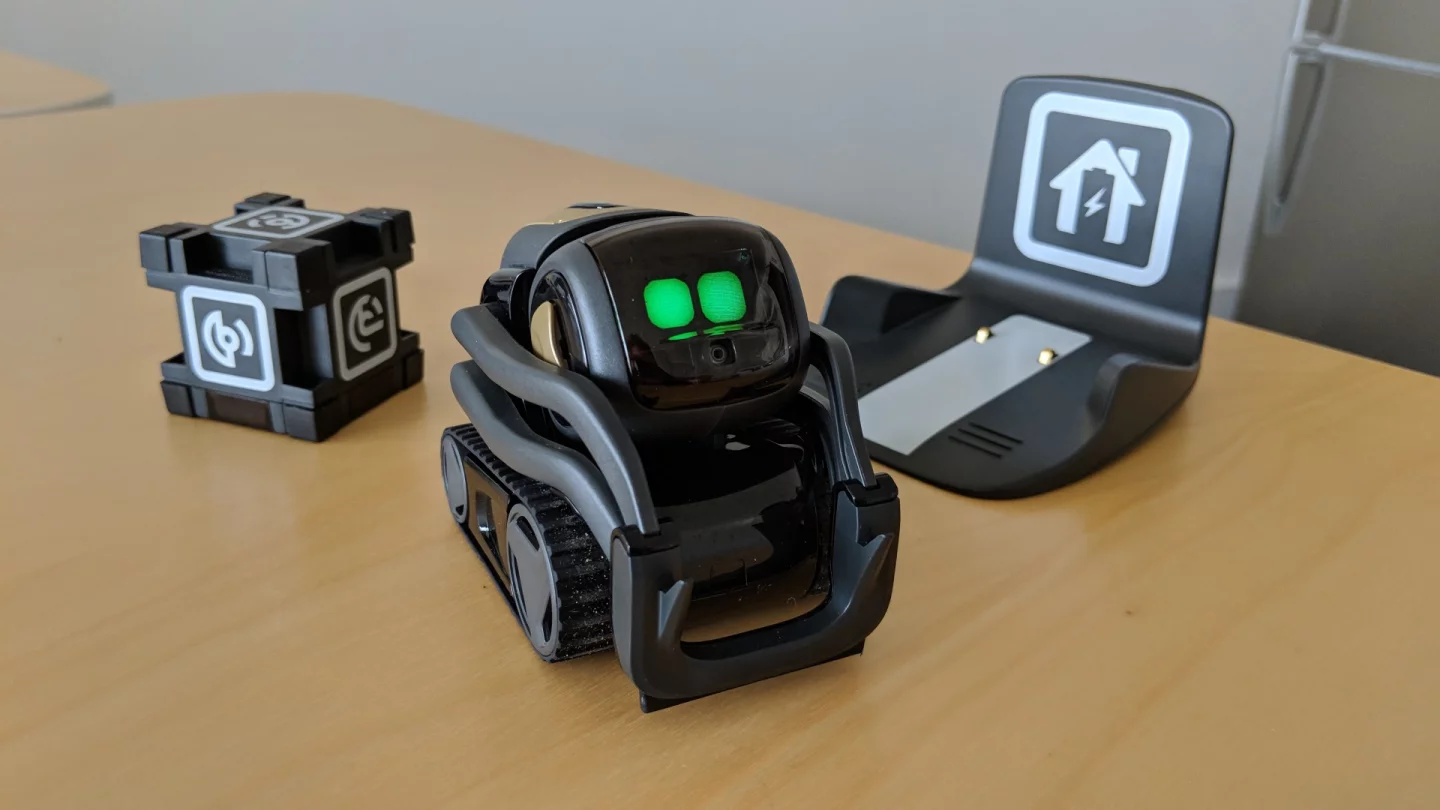 Vector is a robot that's part pet, part home assistant