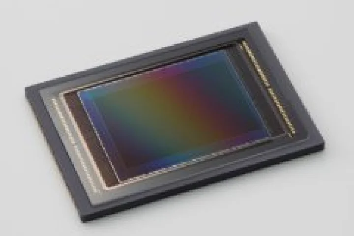 Canon's 120-megapixel CMOS sensor