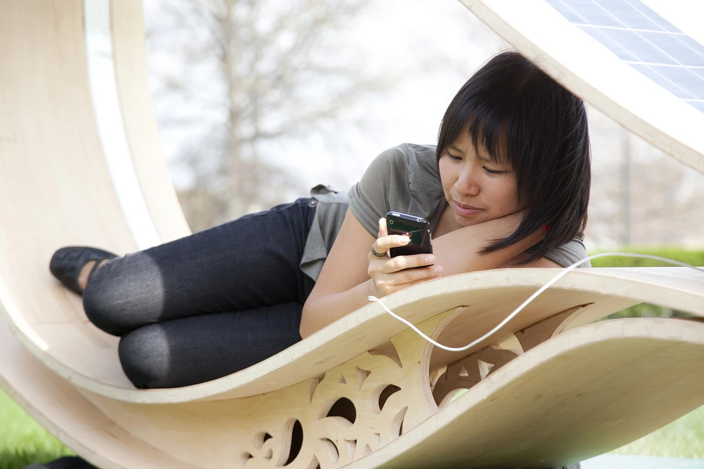 Text messaging can just go on, and on, and on when the chair you're relaxing on also charges your phone