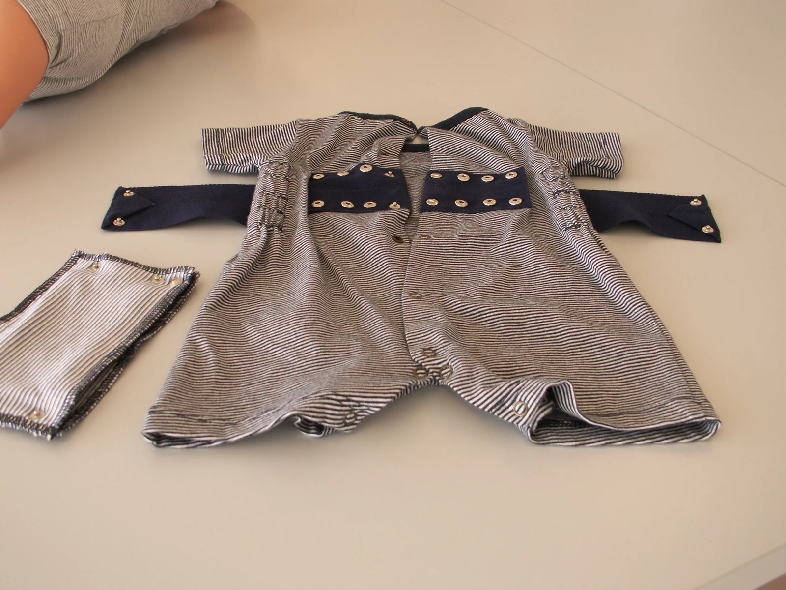 It may look like prison-wear for babies, but this romper may actually help in the fight against Sudden Infant Death Syndrome