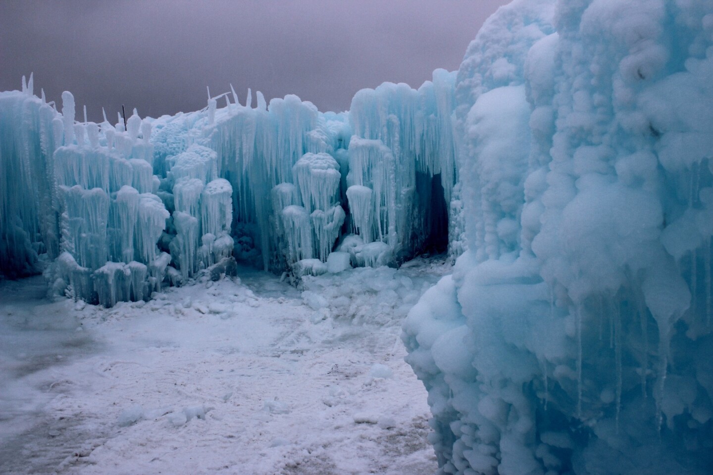 Details of the Edmonton Ice Castle