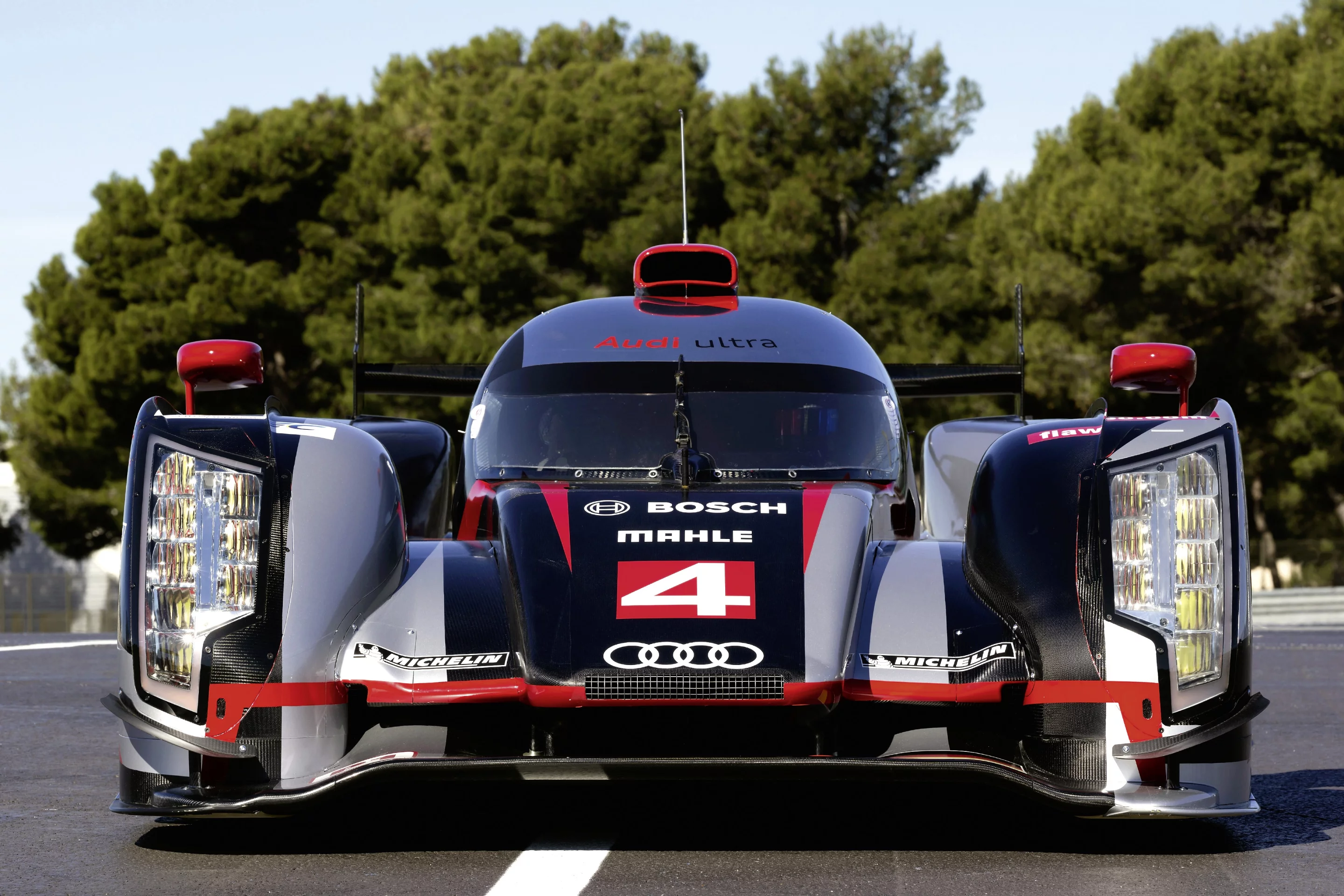 Audi's R18