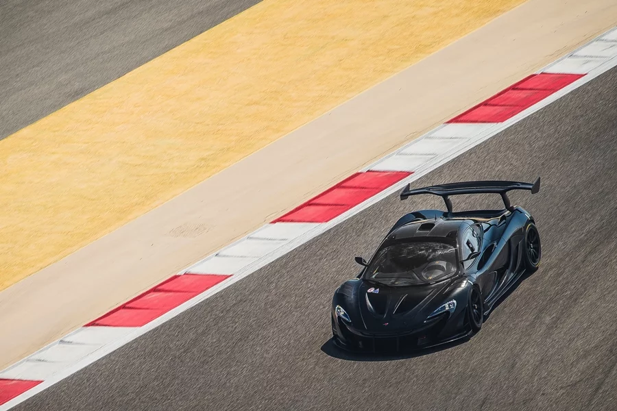 The P1 GTR has 986 hp (735 kw) of power