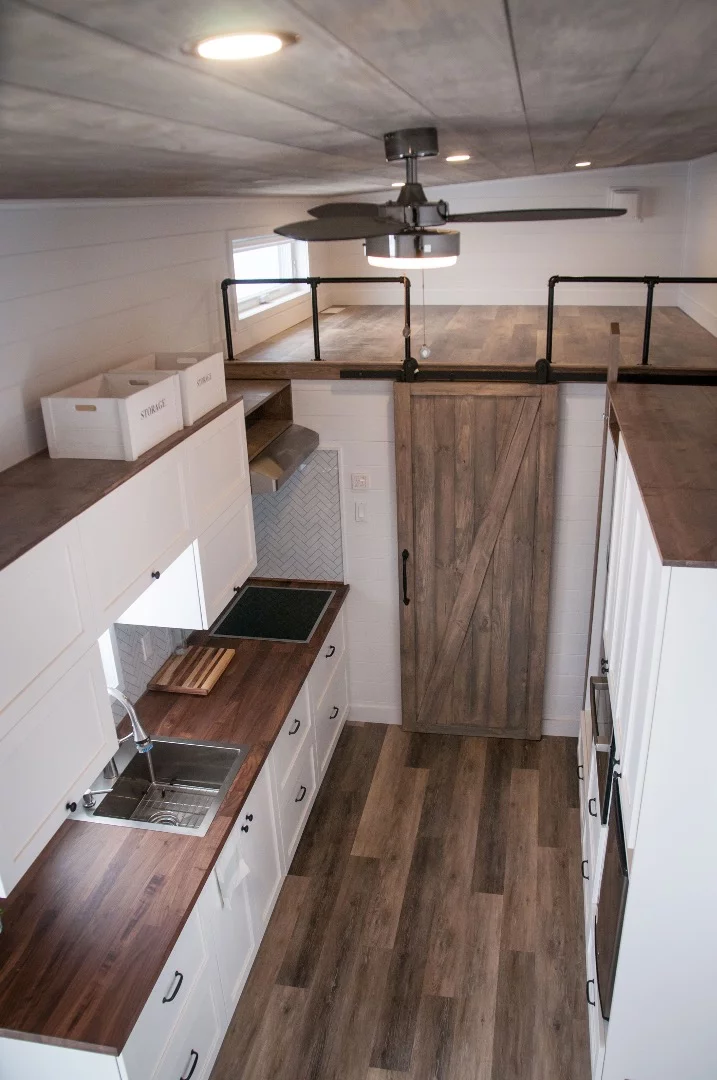 View towards the Ébène's secondary loft