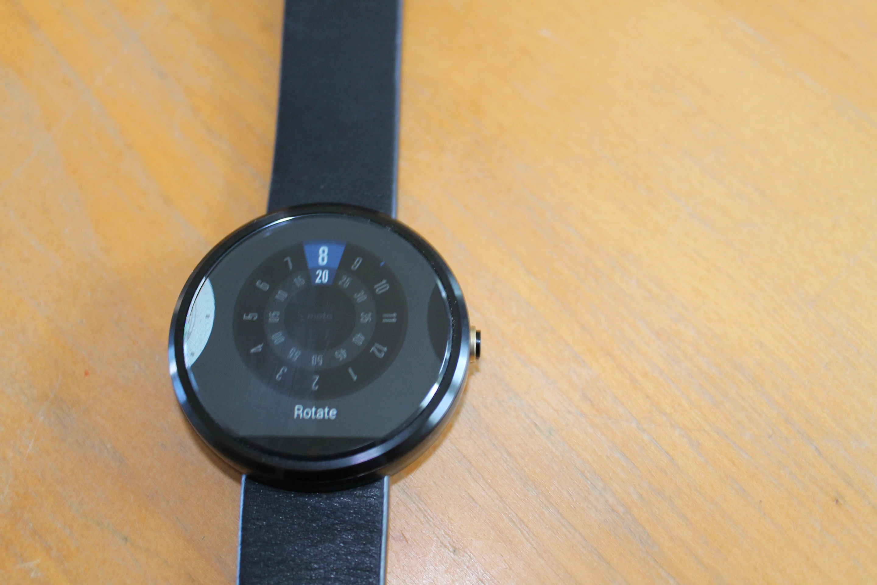 A handful of alternate watch faces are included (Photo credit: Eric Mack/Gizmag.com)