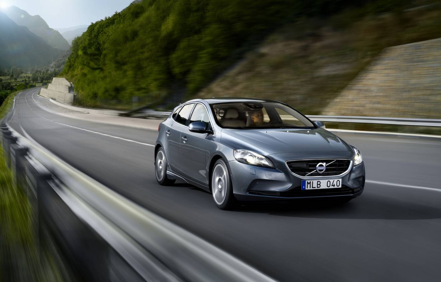 The all-new Volvo V40 possesses some high-tech features, including the world's first pedestrian airbag system