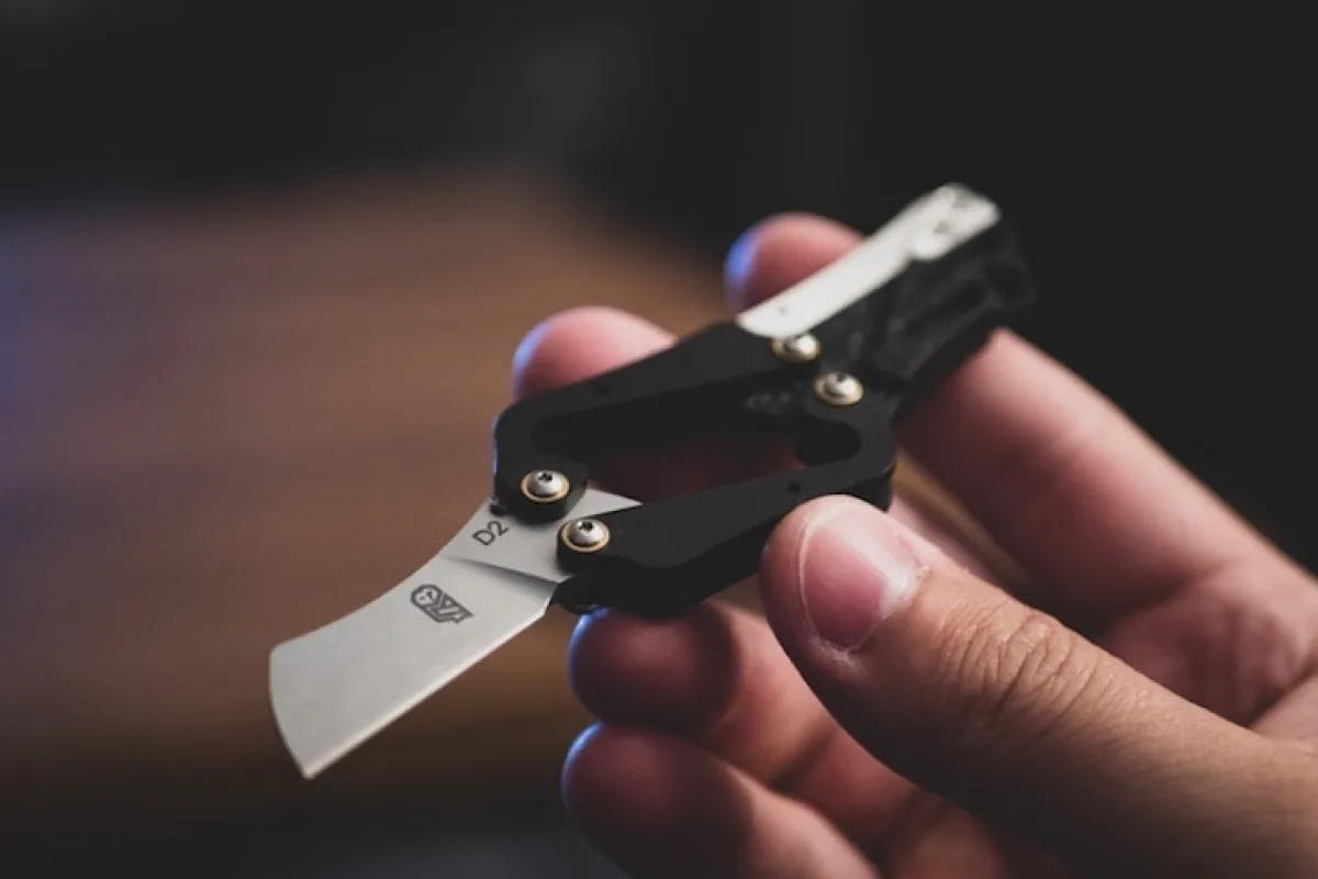 The Lyra knife is currently the subject of a Kickstarter campaign