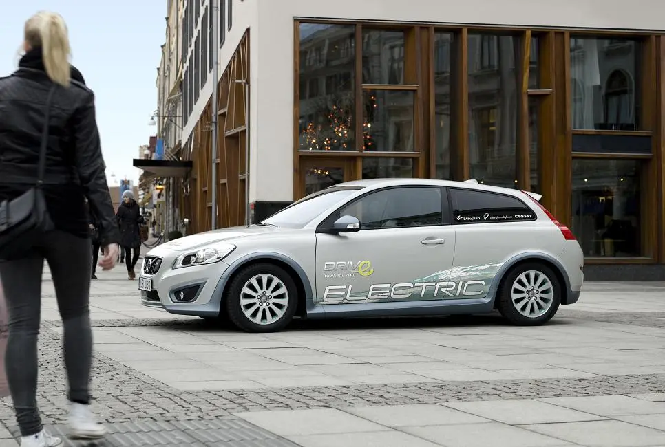 The Volvo C30 Electric project has attracted immense international attention and with an initial production run of only 250 vehicles many of the sales contracts for this limited release have already been signed