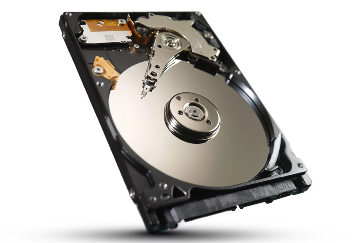 Seagate says its latest Momentus XT hybrid solid state/hard drive is its fastest consumer PC drive ever