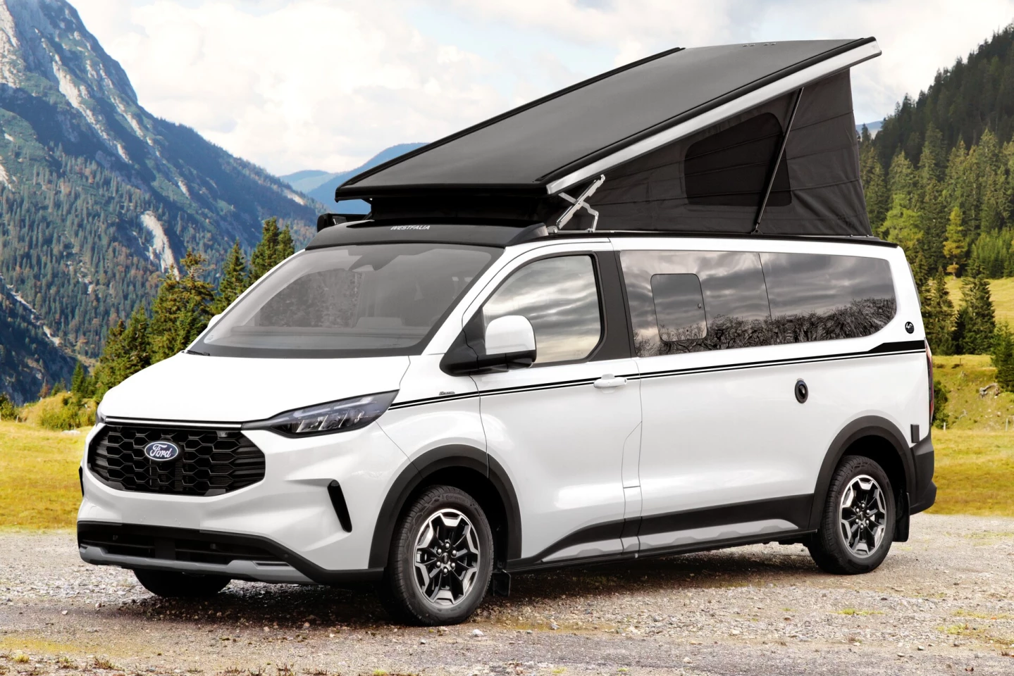 Van kemping Ford Nugget terbaru mirip dengan mobil asli berusia 40 tahun