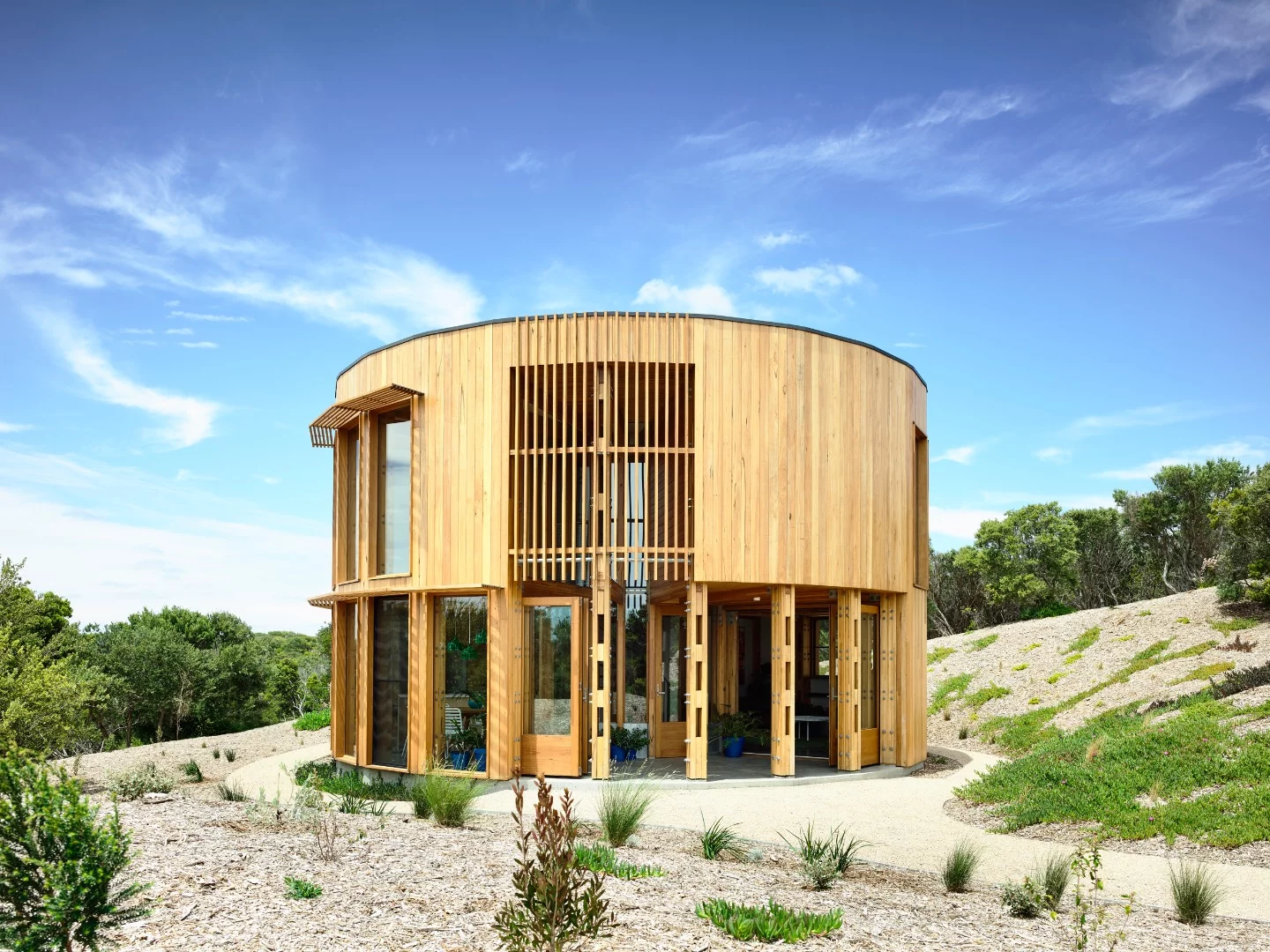 St Andrews Beach House measures measures 139 sq m (1,496 sq ft), spread over two floors