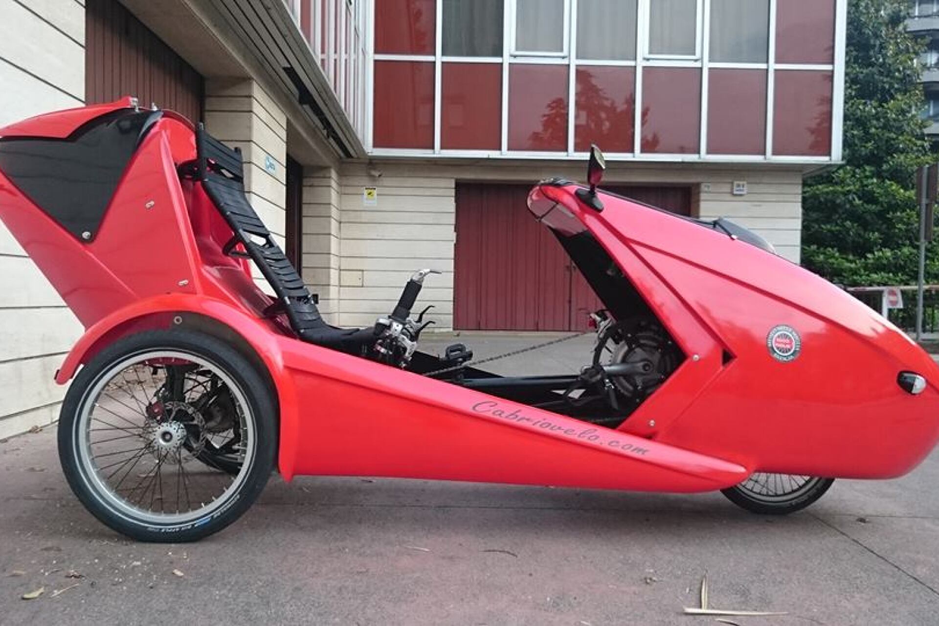 Веломобиль самодельный с крышей