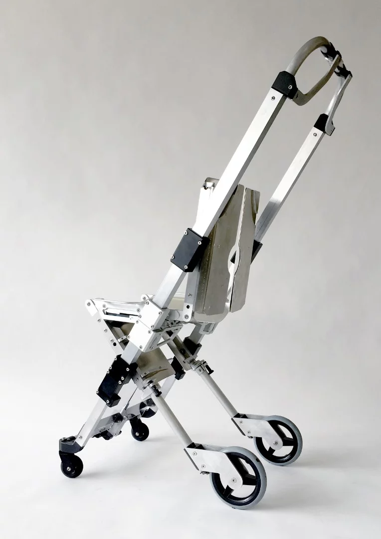 The first prototype of the Multi Scoop Pro stretcher/wheelchair combo