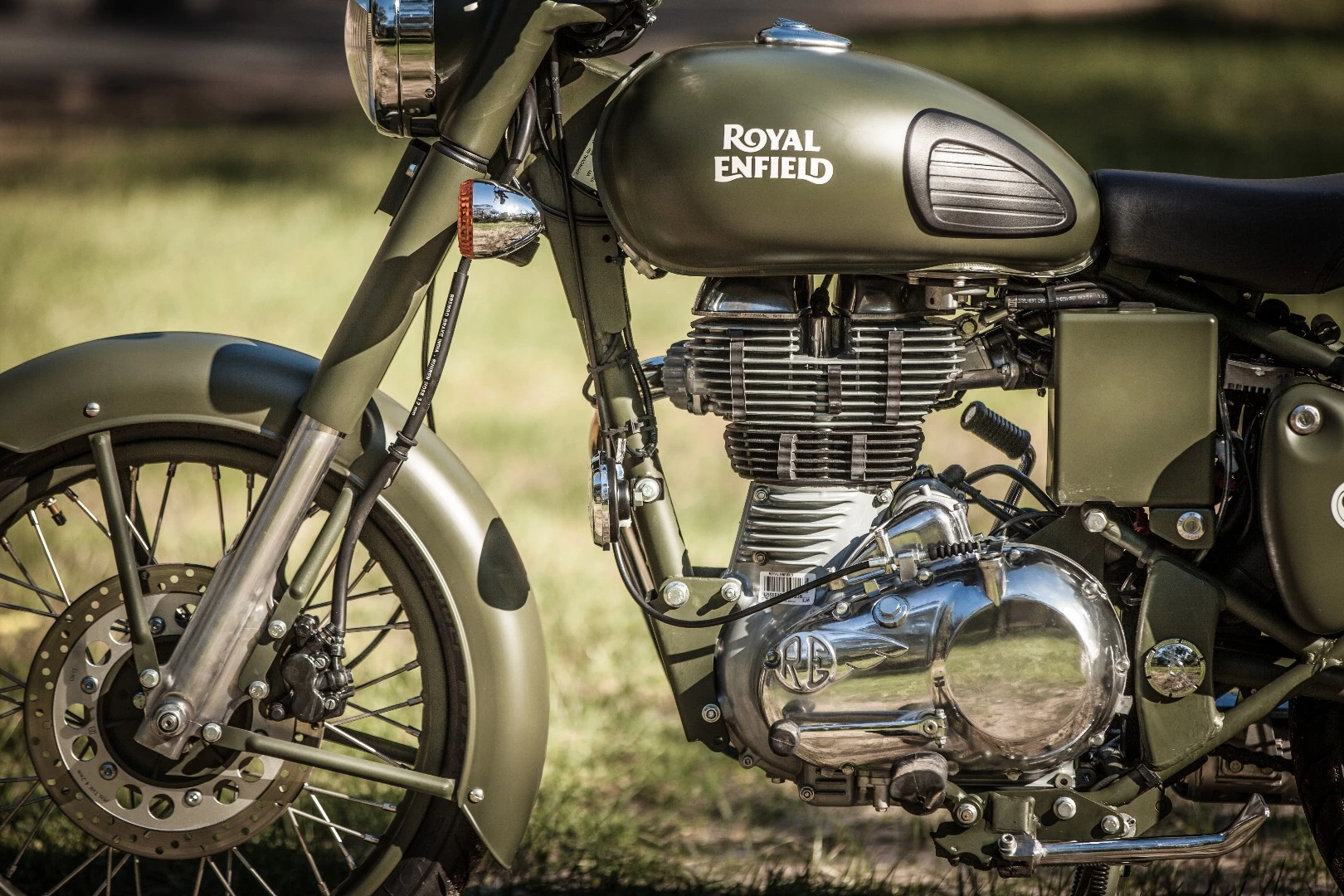 Royal Enfield Classic 500: engine vibrations border on the comical at freeway speeds