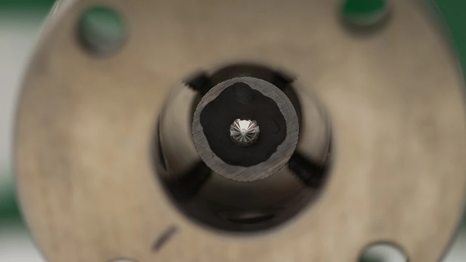 The diamond cell anvil used to create the lonsdaleite
